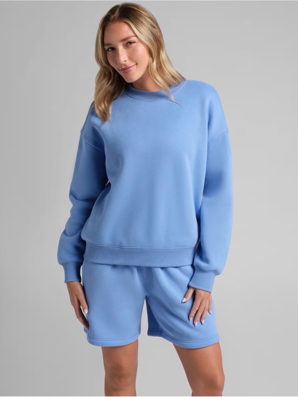 Comfrt Basic Mock Neck Sweatshirt and Shorts Allure Blue Set Size Medium